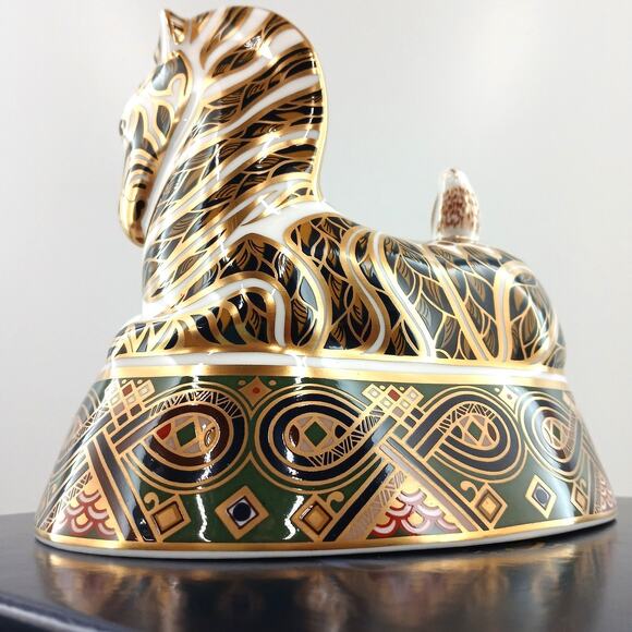 Royal Crown Derby Collection Zebra English Bone China LIX Figurine Paperweight - Picture 4 of 11
